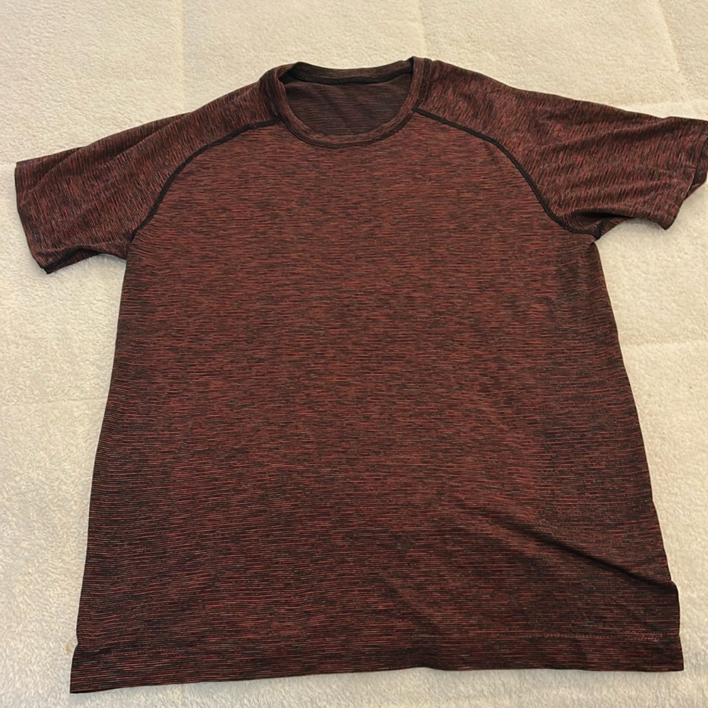 Lululemon Men’s T-Shirt